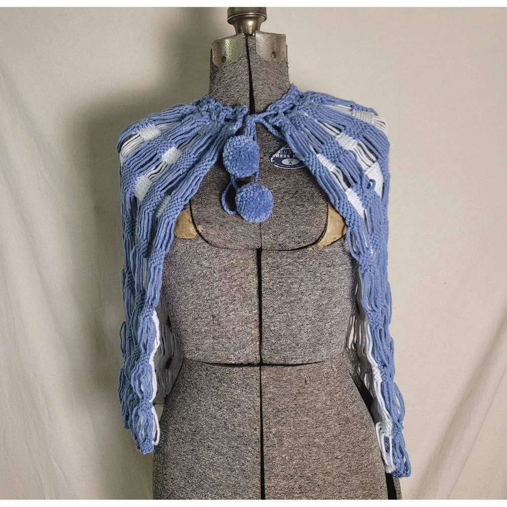 Vintage 70s Handmade Crochet Blue White Cape Capelet Knit Poncho Shawl - Picture 1 of 11